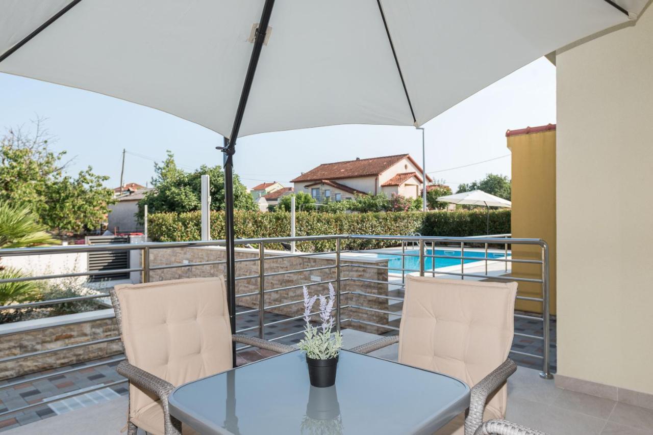 Villa Petra S Bazenom, Rostiljem I Parkingom Zadar Ngoại thất bức ảnh
