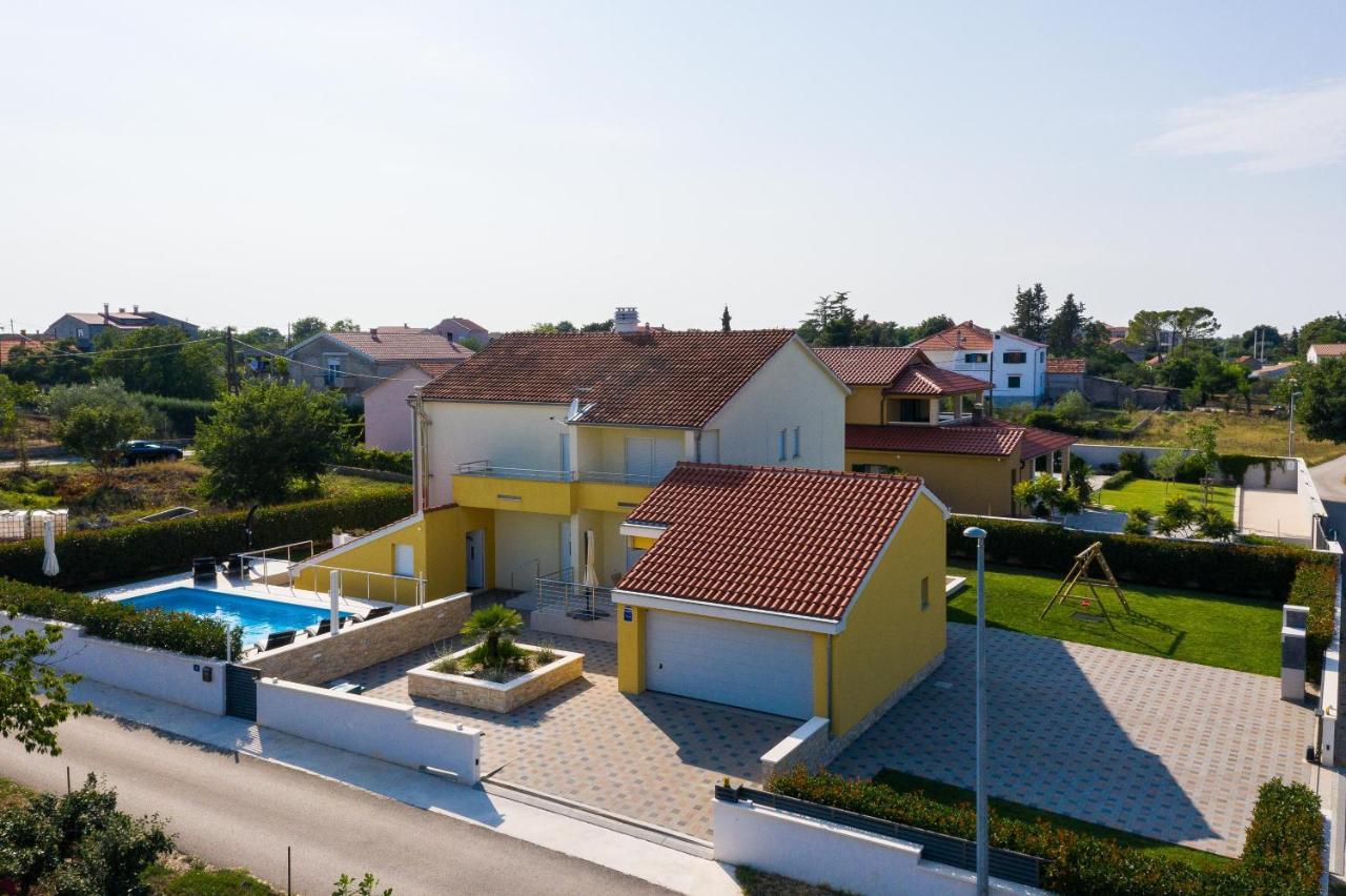 Villa Petra S Bazenom, Rostiljem I Parkingom Zadar Ngoại thất bức ảnh