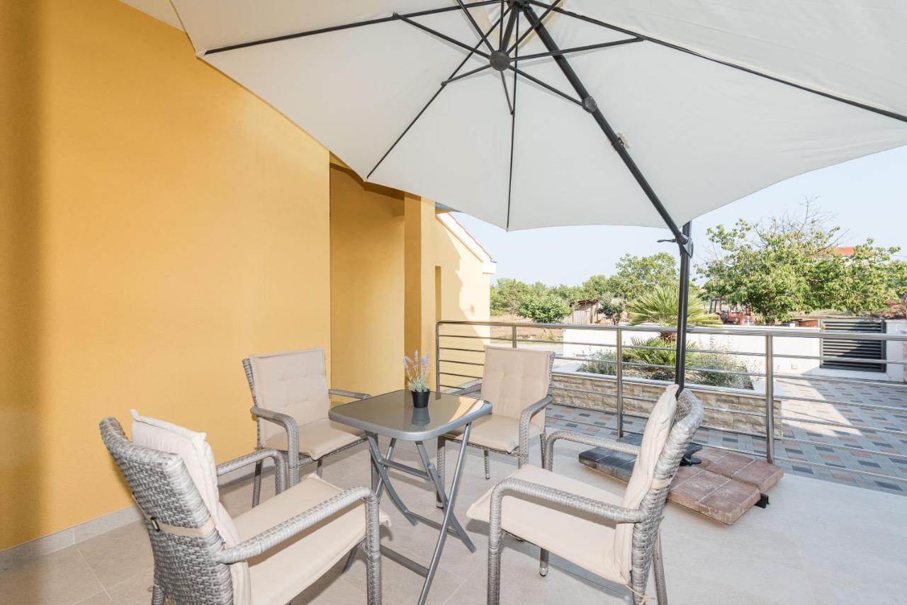 Villa Petra S Bazenom, Rostiljem I Parkingom Zadar Ngoại thất bức ảnh