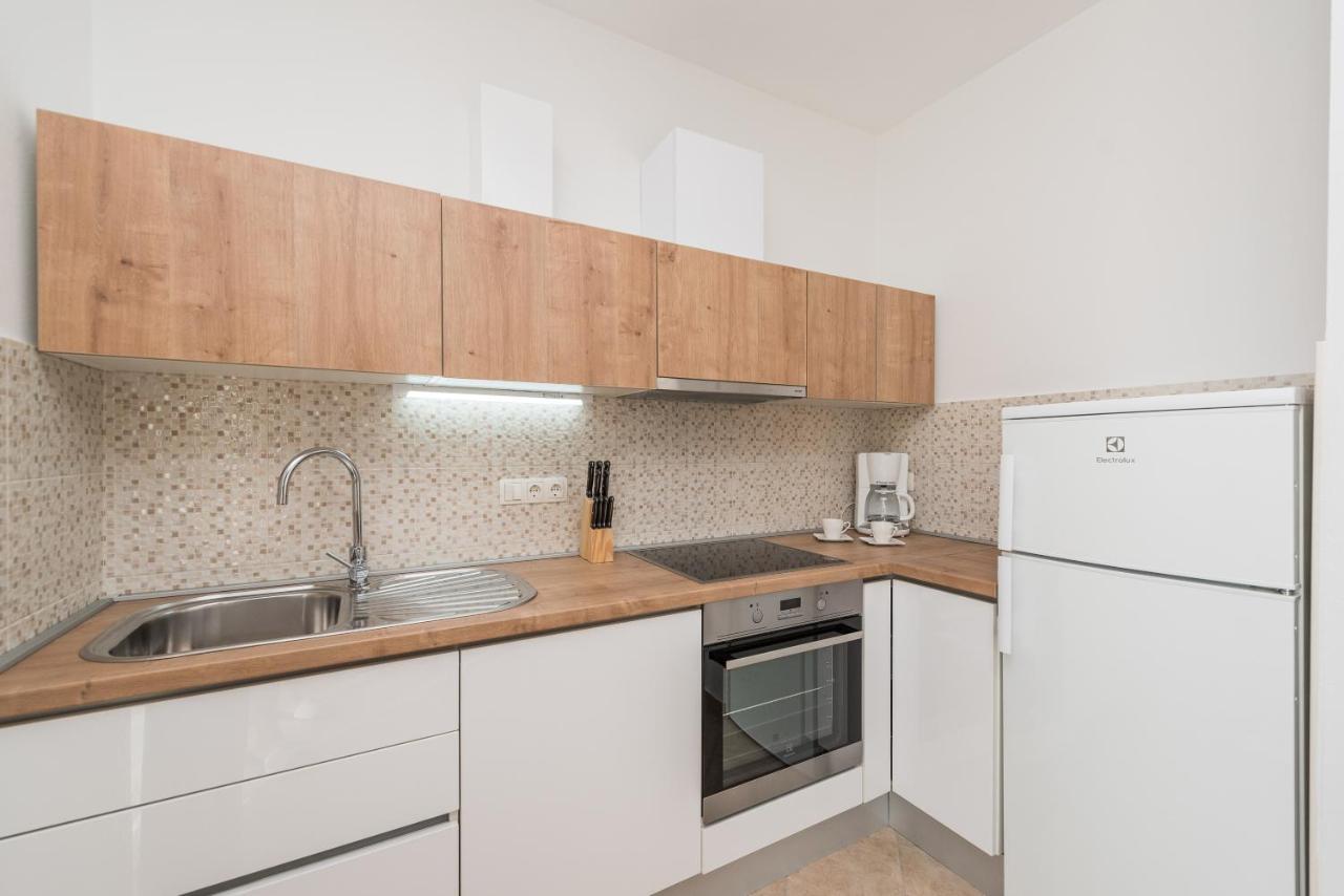 Villa Petra S Bazenom, Rostiljem I Parkingom Zadar Ngoại thất bức ảnh