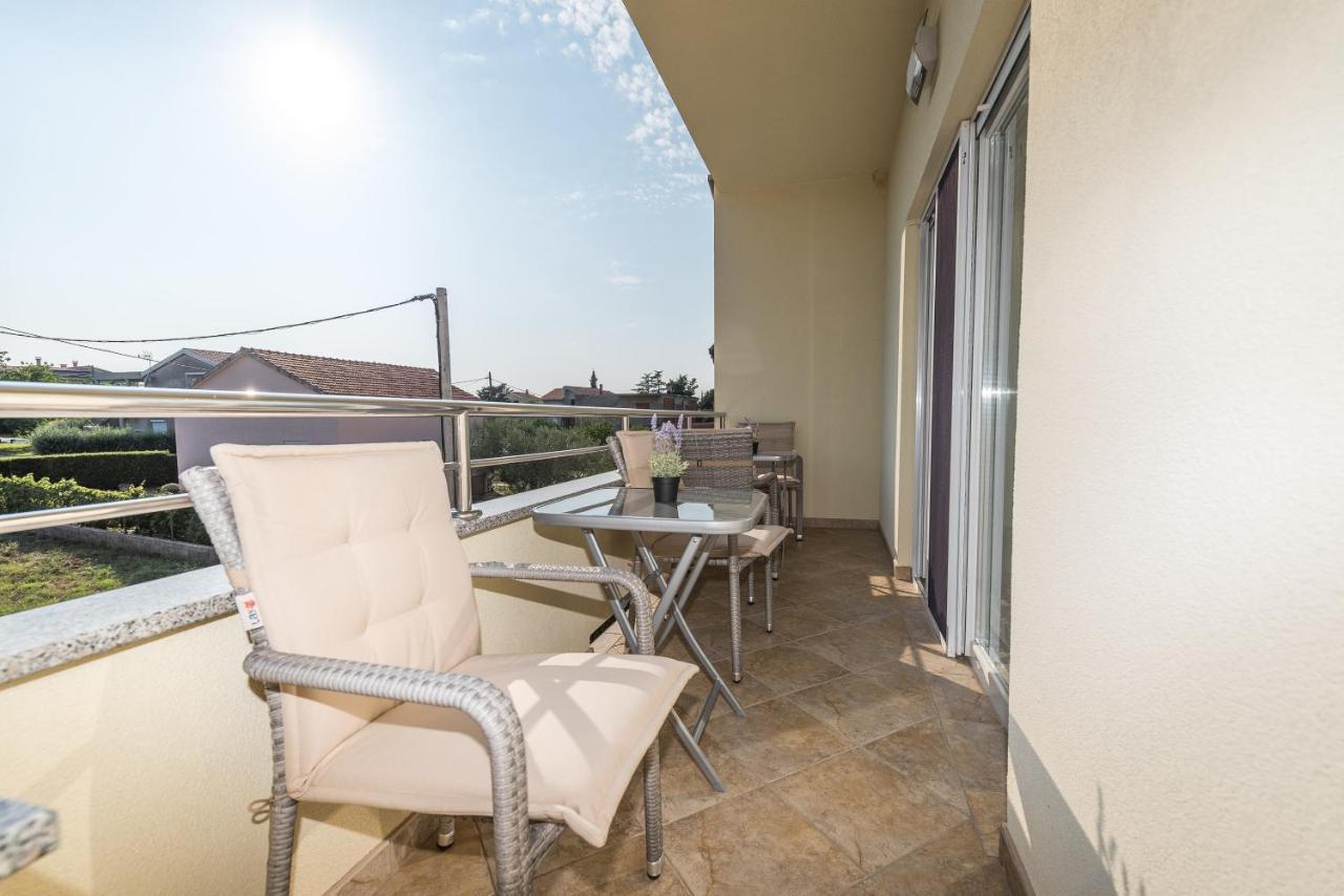 Villa Petra S Bazenom, Rostiljem I Parkingom Zadar Ngoại thất bức ảnh