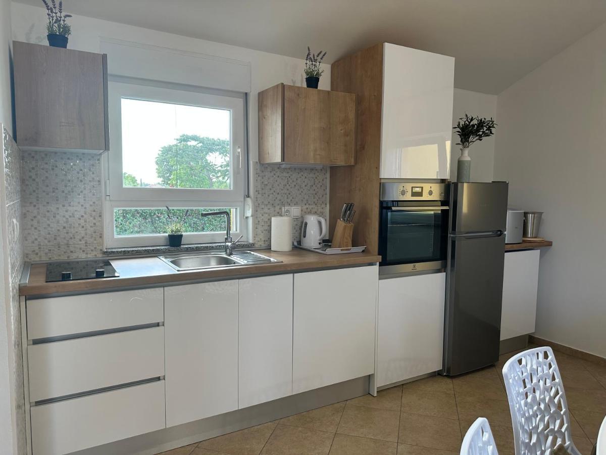 Villa Petra S Bazenom, Rostiljem I Parkingom Zadar Ngoại thất bức ảnh