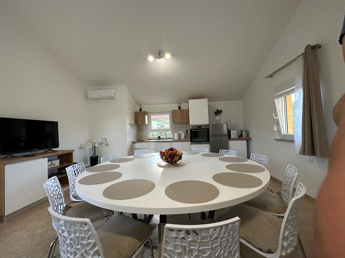 Villa Petra S Bazenom, Rostiljem I Parkingom Zadar Ngoại thất bức ảnh